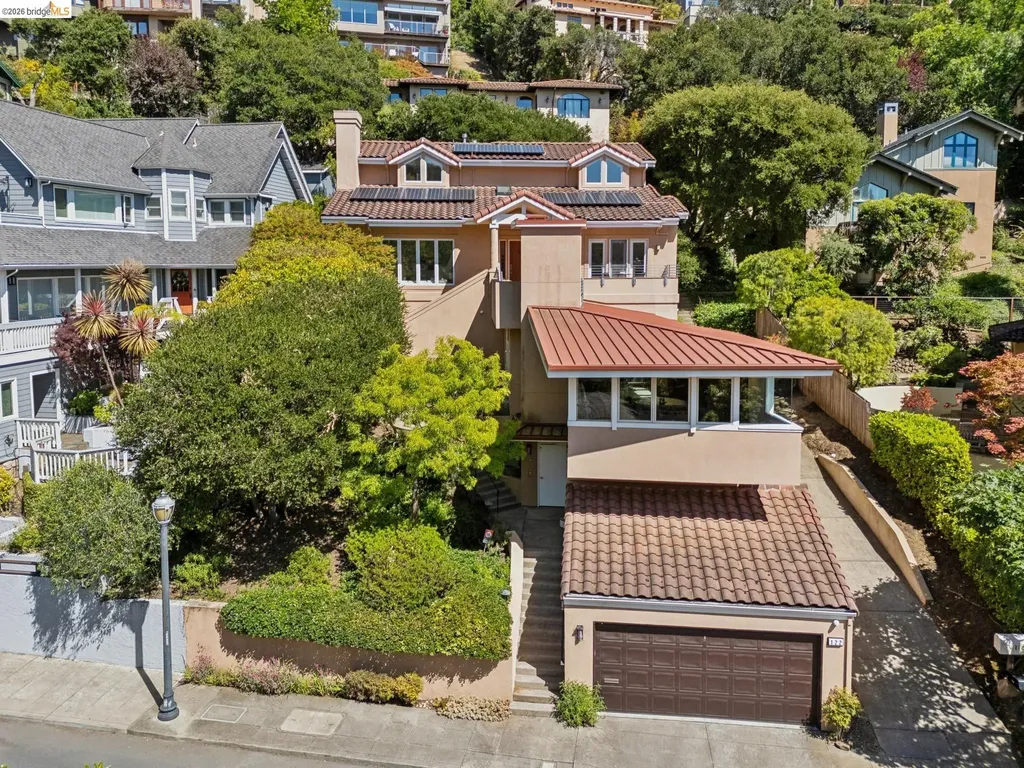 122 Vicente Road Berkeley CA 94705