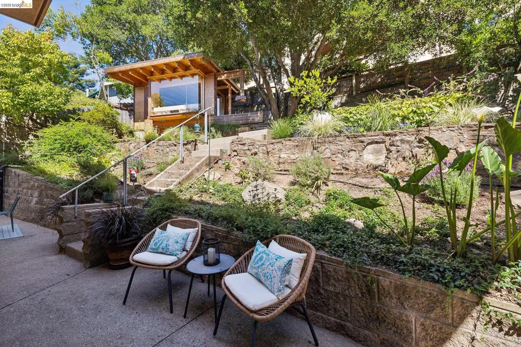 122 Vicente Road Berkeley CA 94705