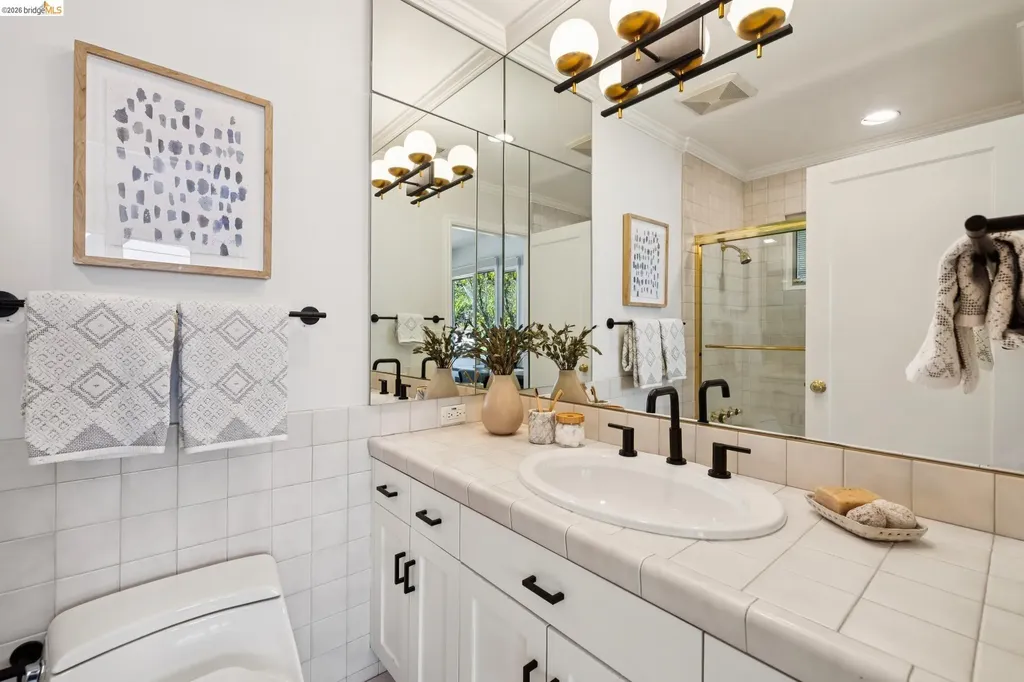 122 Vicente Road Berkeley CA 94705