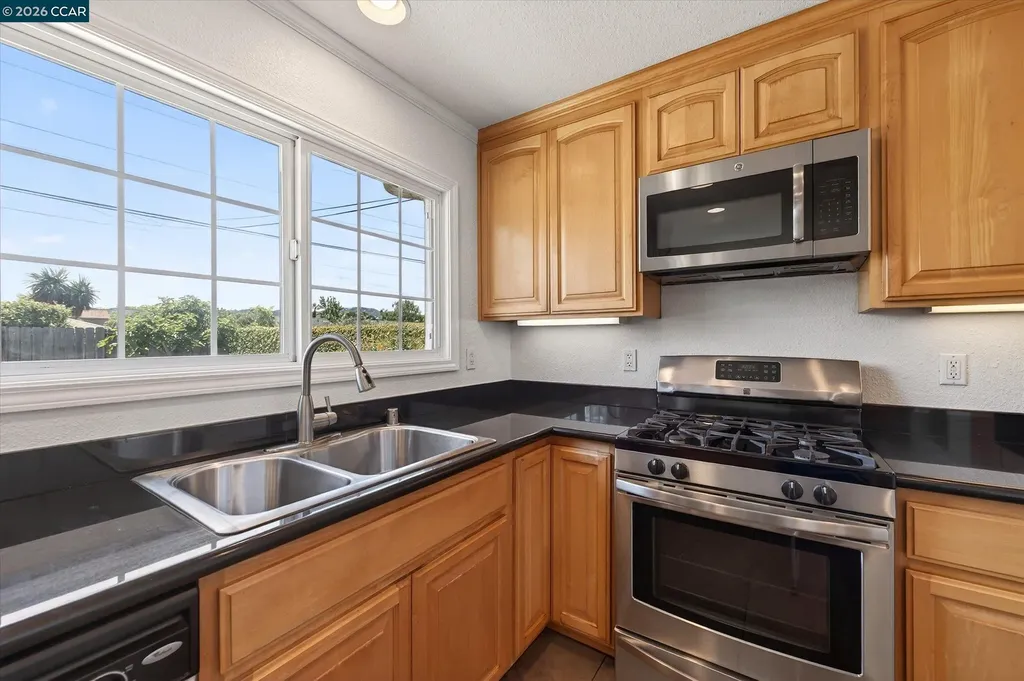 8271 Cavalier Lane Dublin CA 94568