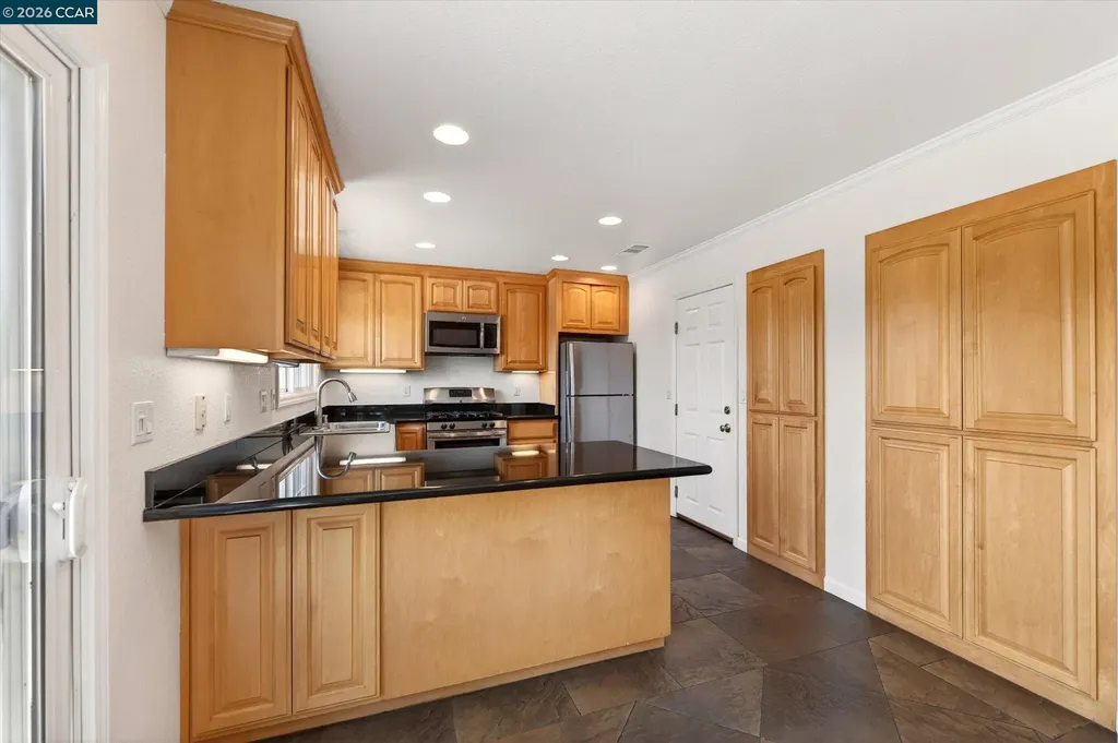 8271 Cavalier Lane Dublin CA 94568