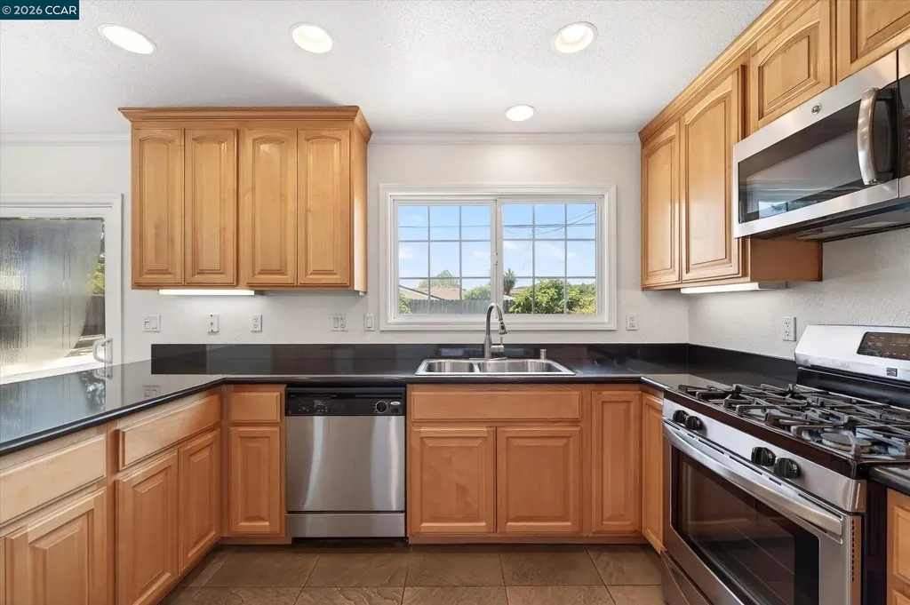 8271 Cavalier Lane Dublin CA 94568