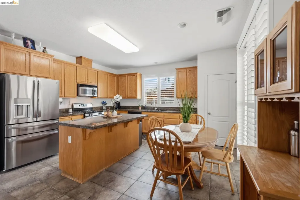59 Glen Canyon Court Pittsburg CA 94565