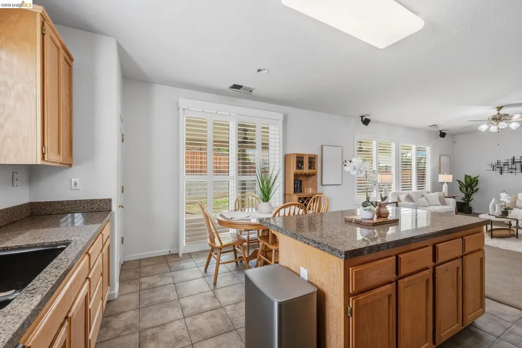 59 Glen Canyon Court Pittsburg CA 94565