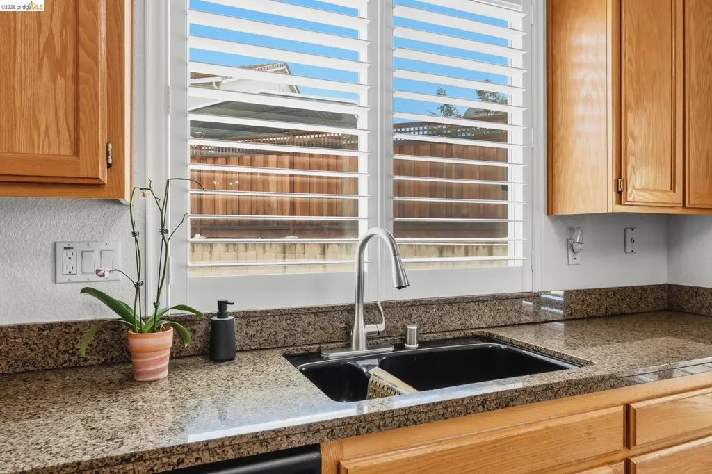 59 Glen Canyon Court Pittsburg CA 94565
