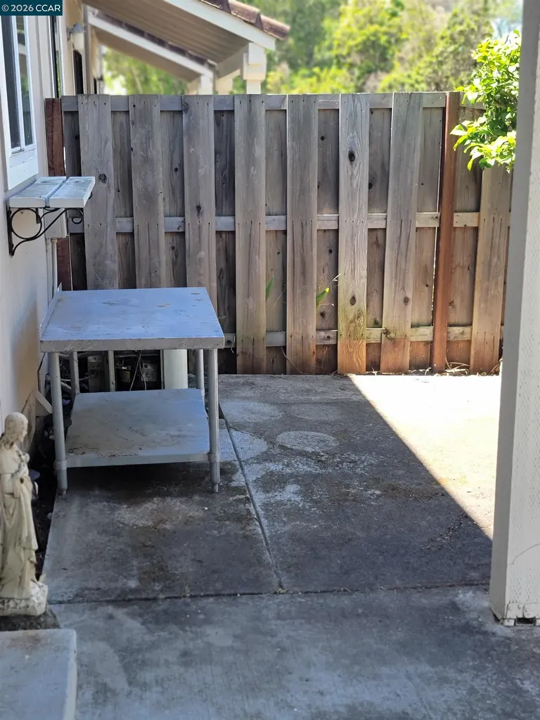 2 Tarn Court Hercules CA 94547