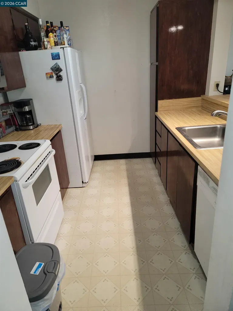 2 Tarn Court Hercules CA 94547