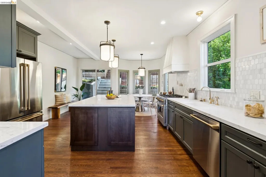 6019 Chabolyn Terrace Berkeley CA 94618