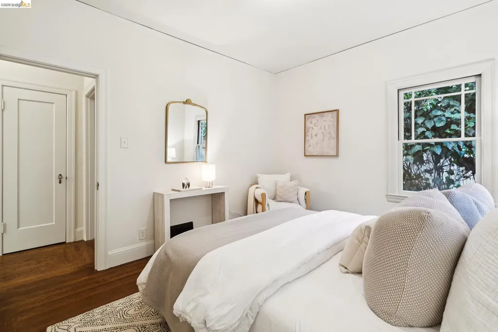 6019 Chabolyn Terrace Berkeley CA 94618