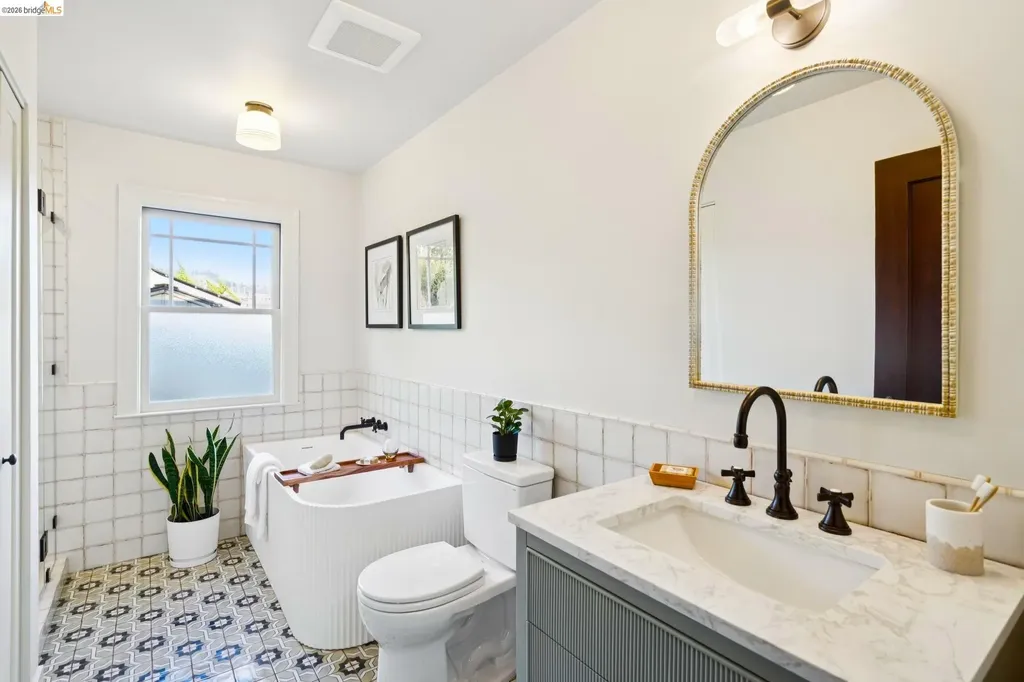 6019 Chabolyn Terrace Berkeley CA 94618