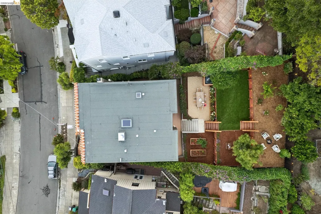6019 Chabolyn Terrace Berkeley CA 94618