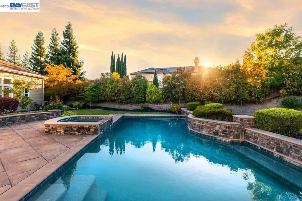 25 Treetop Terrace Alamo CA 94507