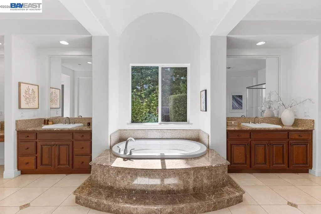 25 Treetop Terrace Alamo CA 94507