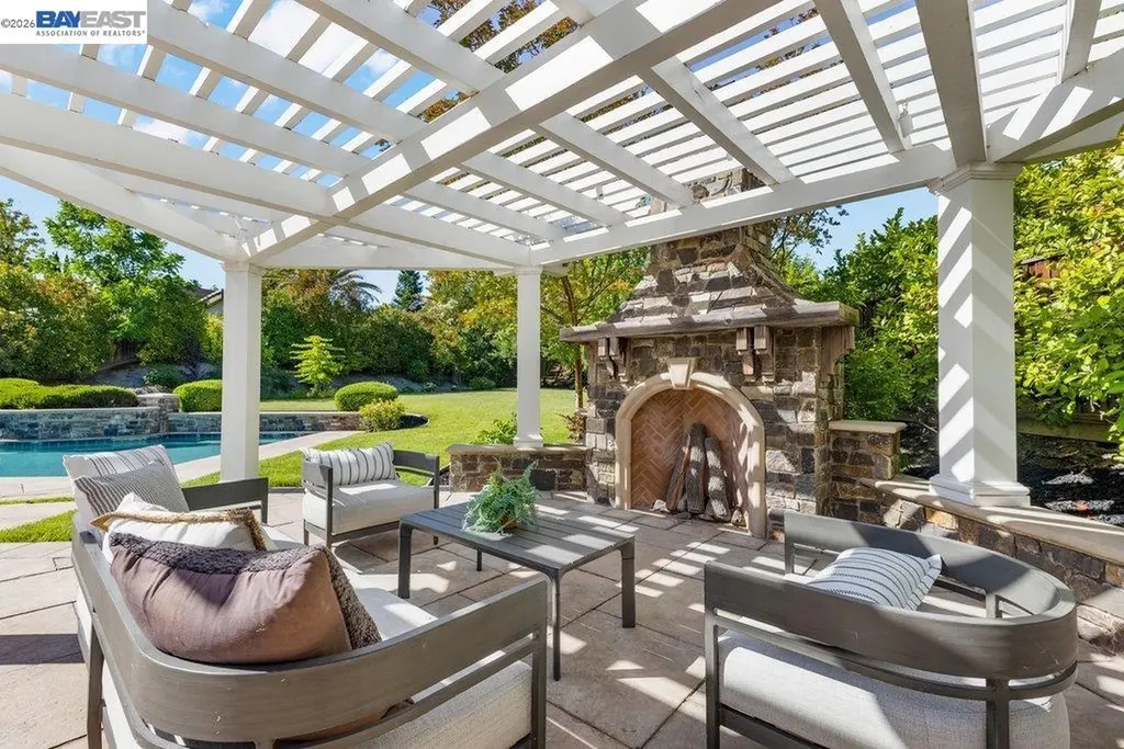 25 Treetop Terrace Alamo CA 94507