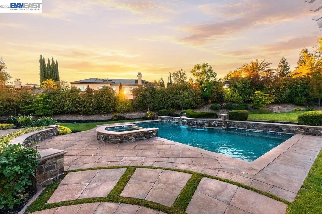 25 Treetop Terrace Alamo CA 94507