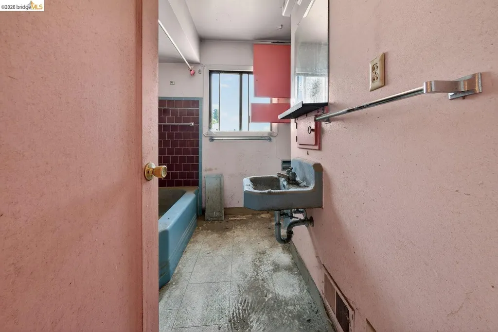605 Sea View Drive El Cerrito CA 94530