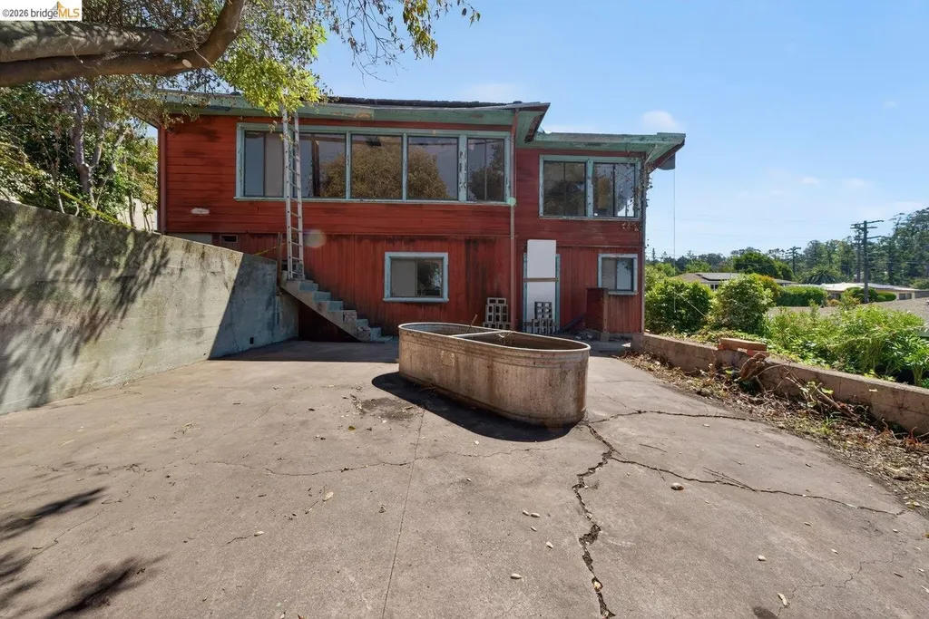 605 Sea View Drive El Cerrito CA 94530