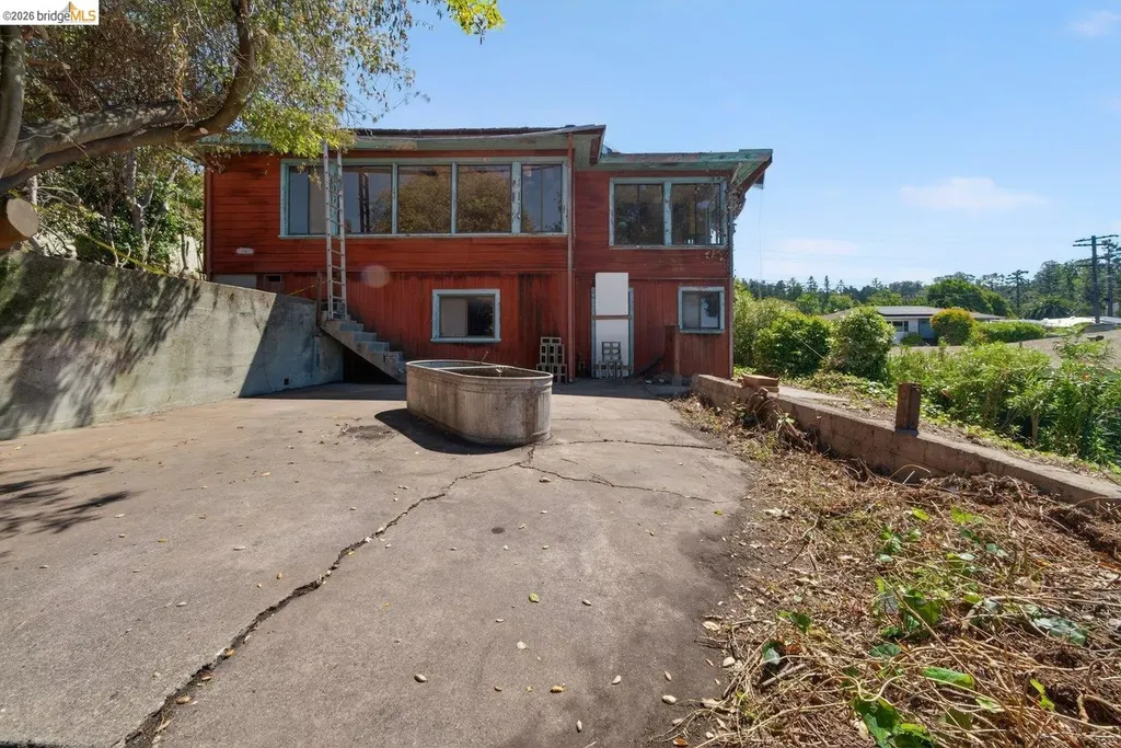 605 Sea View Drive El Cerrito CA 94530