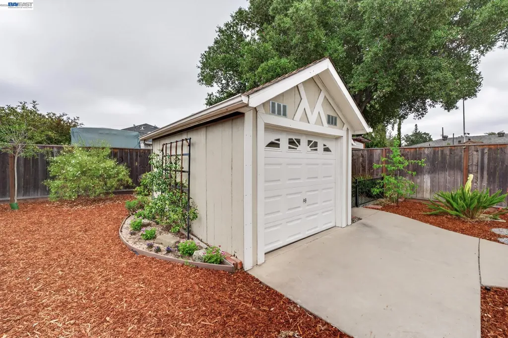 838 I Street Livermore CA 94550