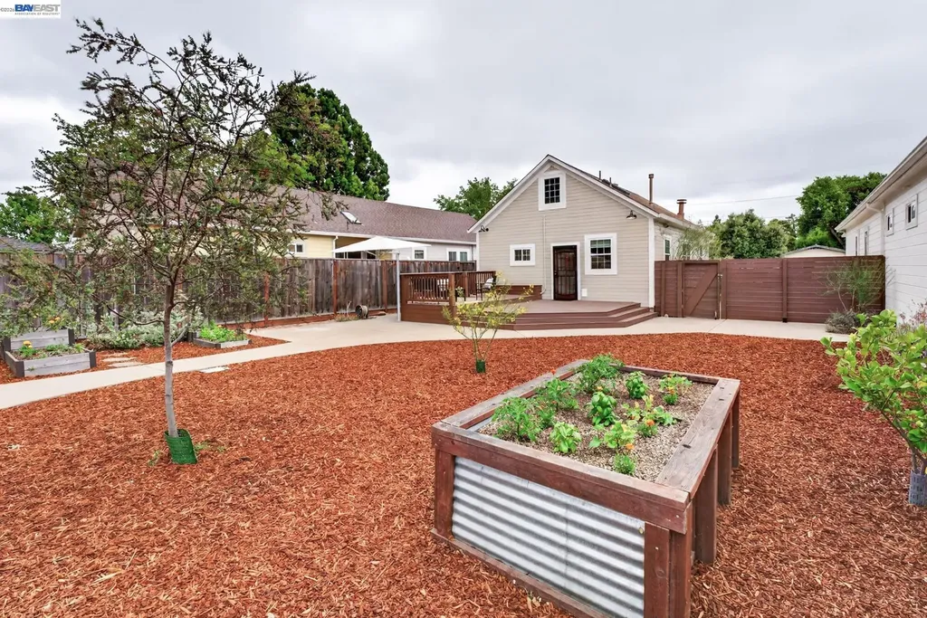 838 I Street Livermore CA 94550