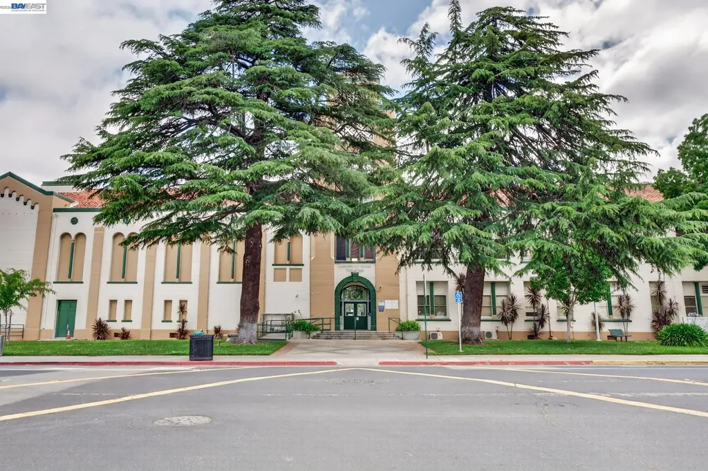 838 I Street Livermore CA 94550