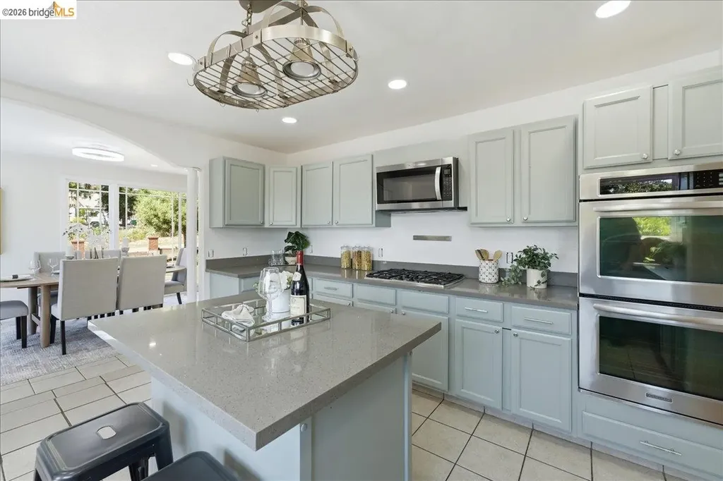 2721 Hidden Lane Hayward CA 94541