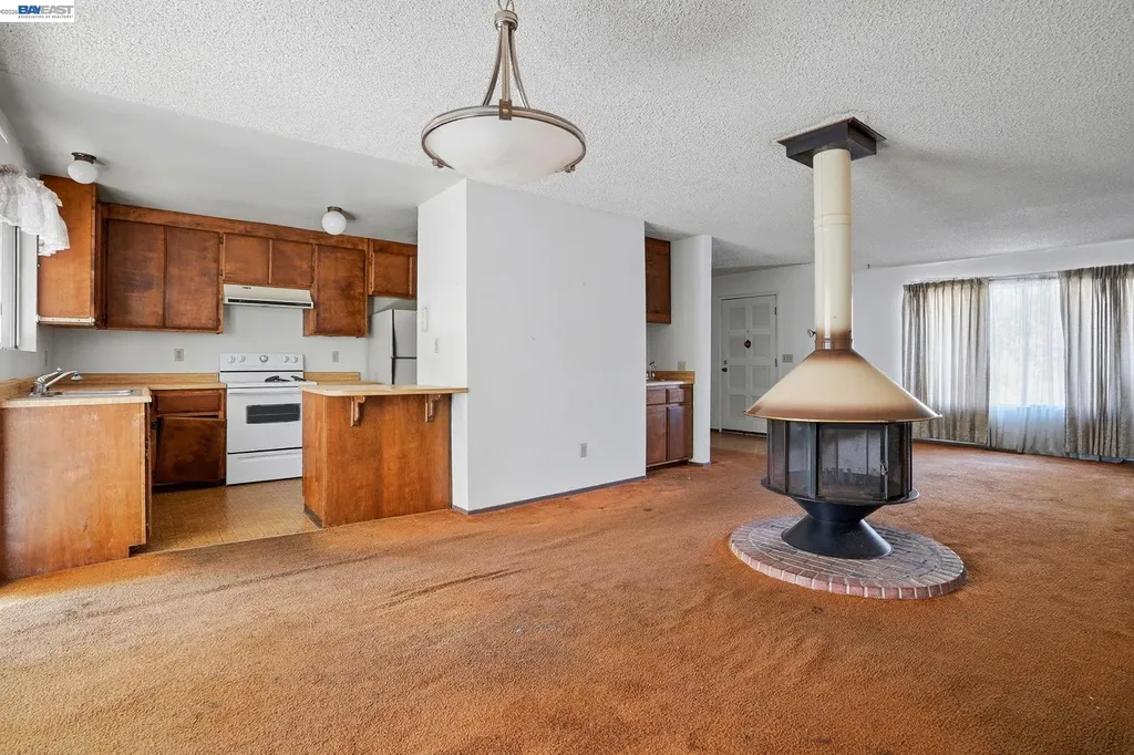 425 Coffield Avenue Napa CA 94558