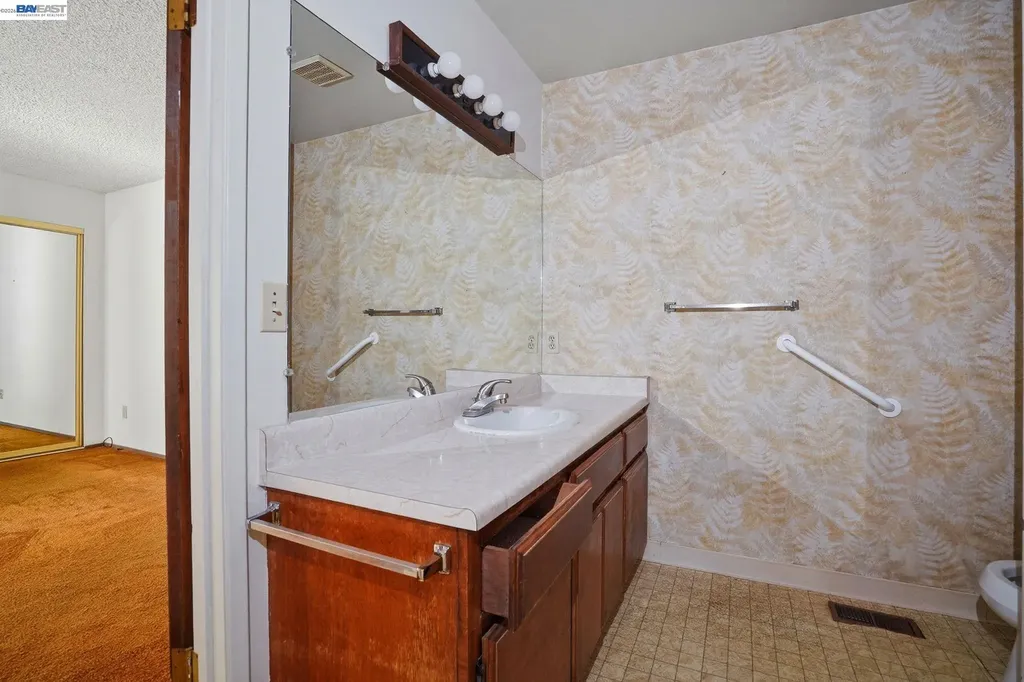 425 Coffield Avenue Napa CA 94558