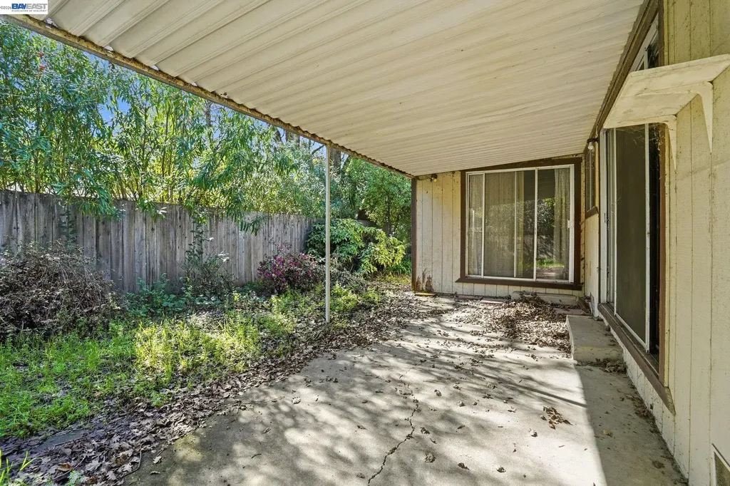 425 Coffield Avenue Napa CA 94558