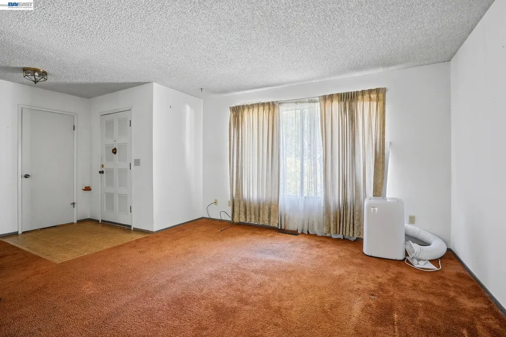 425 Coffield Avenue Napa CA 94558