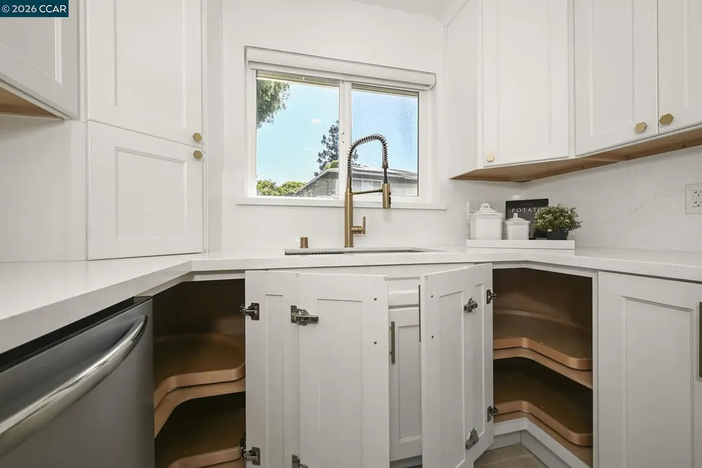 7556 Silvertree Lane #20 Dublin CA 94568