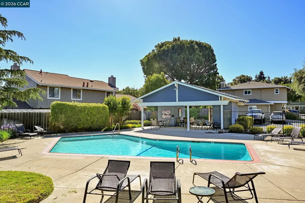 7556 Silvertree Lane #20 Dublin CA 94568