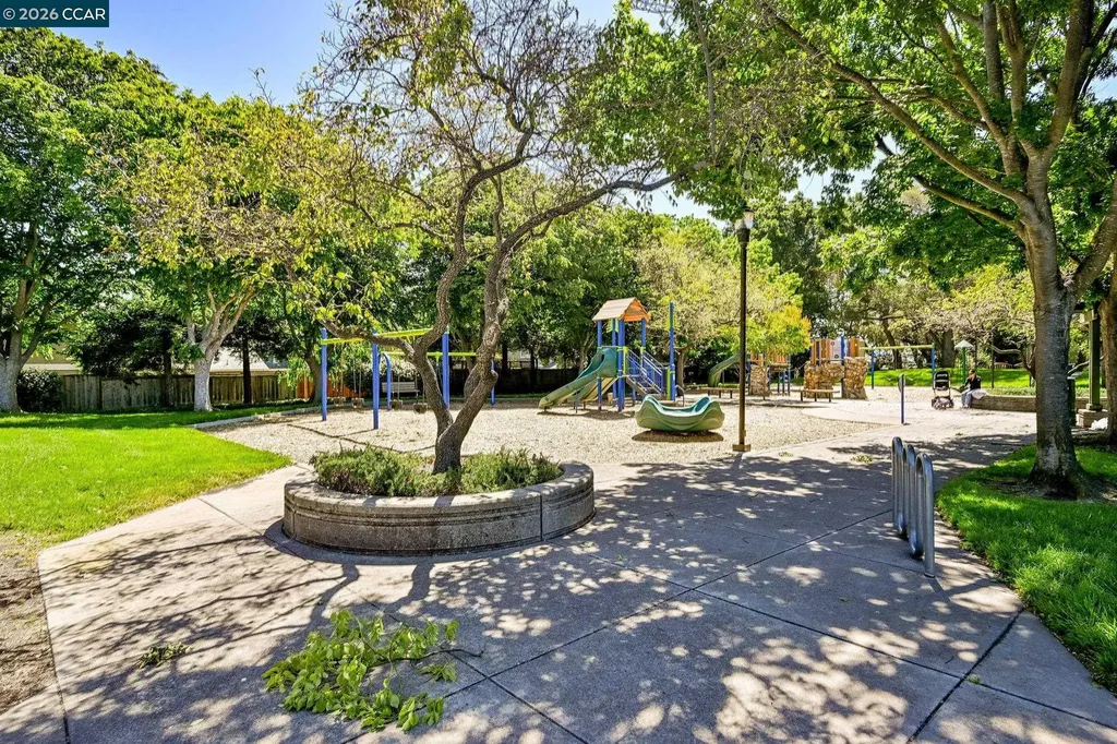 7556 Silvertree Lane #20 Dublin CA 94568