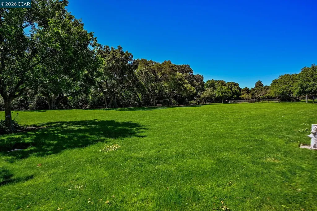 7556 Silvertree Lane #20 Dublin CA 94568
