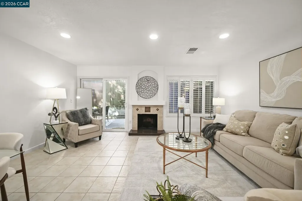 7556 Silvertree Lane #20 Dublin CA 94568