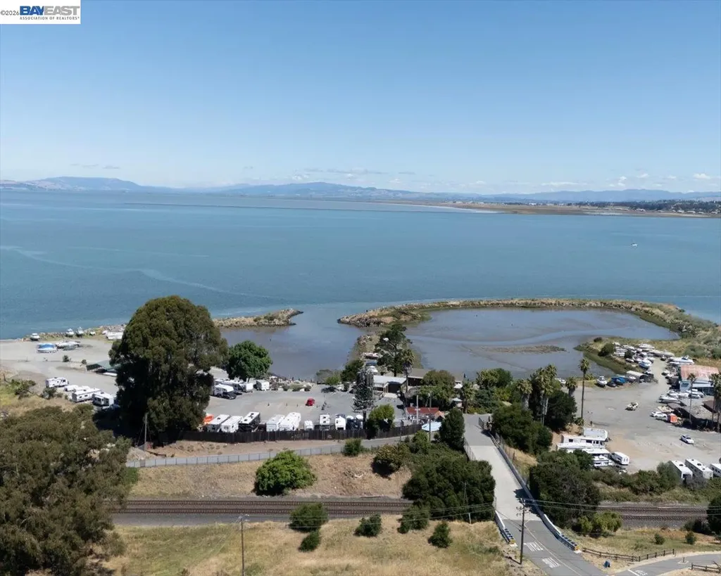 111 Garretson Avenue Rodeo CA 94572