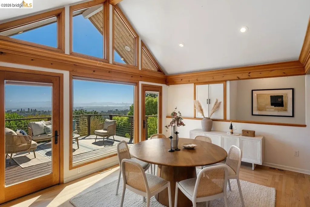 7008 Thornhill Drive Oakland CA 94611