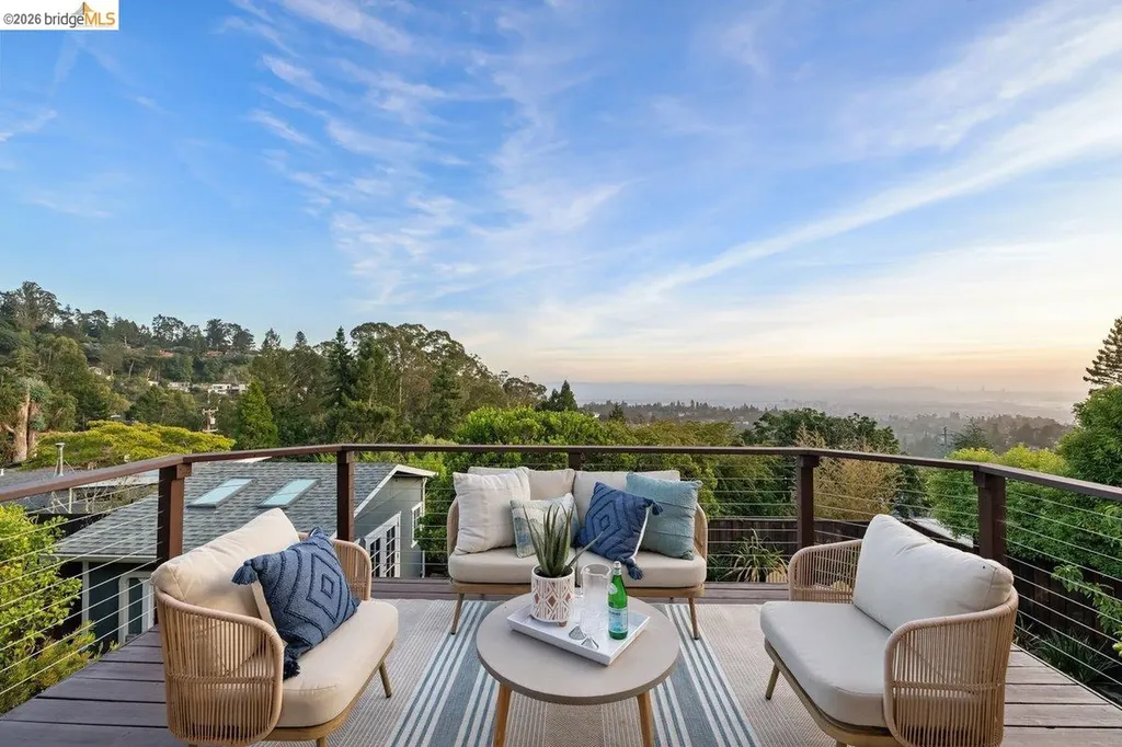 7008 Thornhill Drive Oakland CA 94611