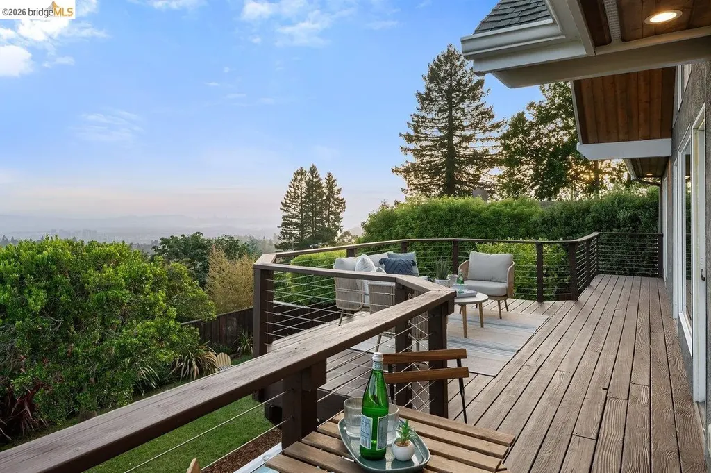 7008 Thornhill Drive Oakland CA 94611
