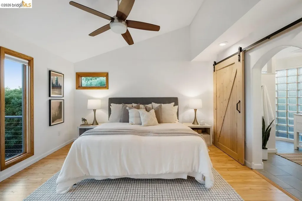 7008 Thornhill Drive Oakland CA 94611