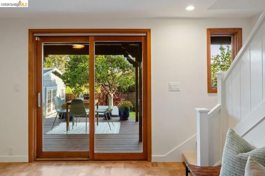 7008 Thornhill Drive Oakland CA 94611