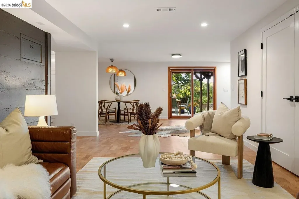 7008 Thornhill Drive Oakland CA 94611