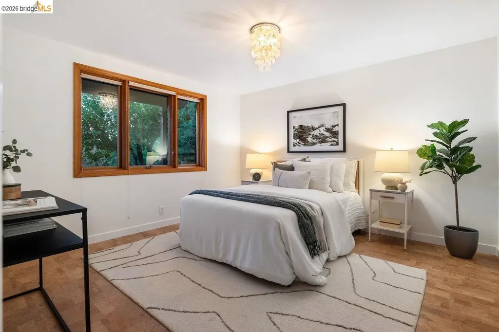 7008 Thornhill Drive Oakland CA 94611