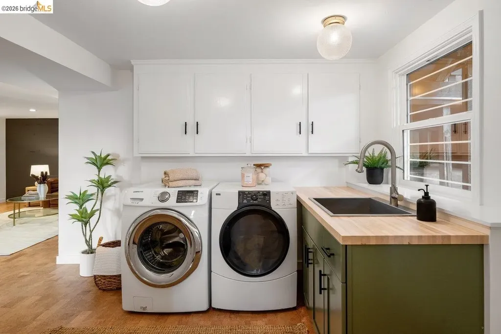 7008 Thornhill Drive Oakland CA 94611