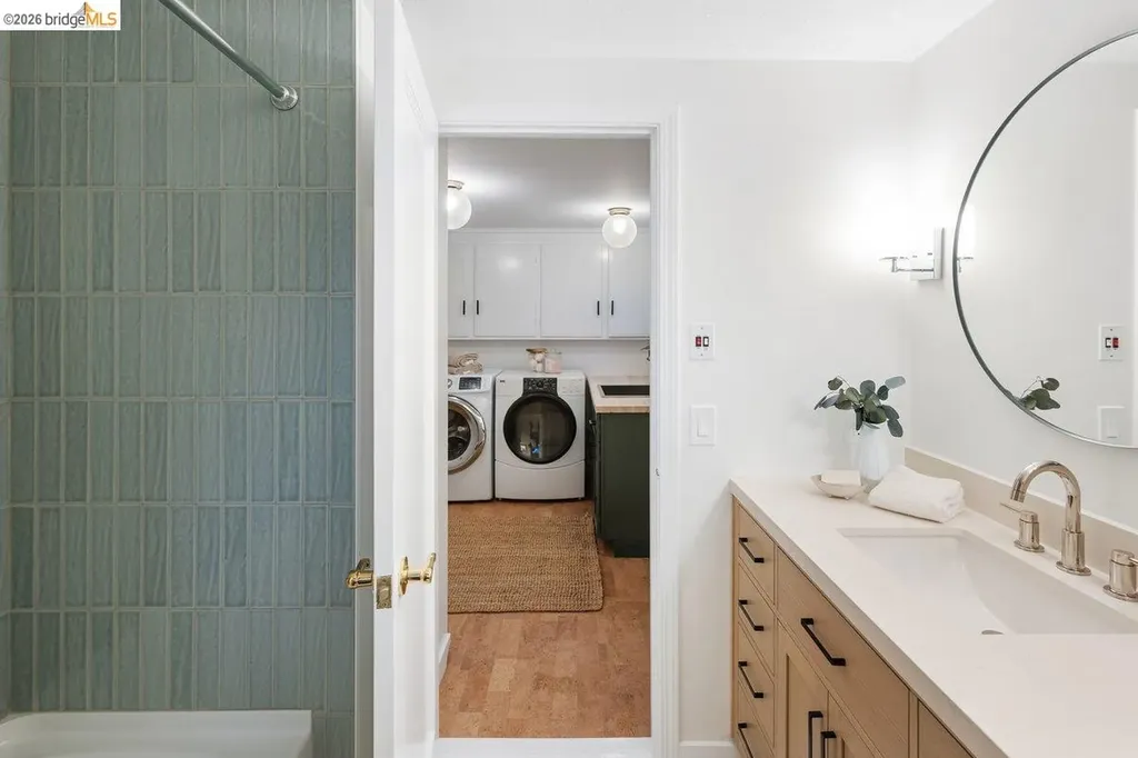 7008 Thornhill Drive Oakland CA 94611