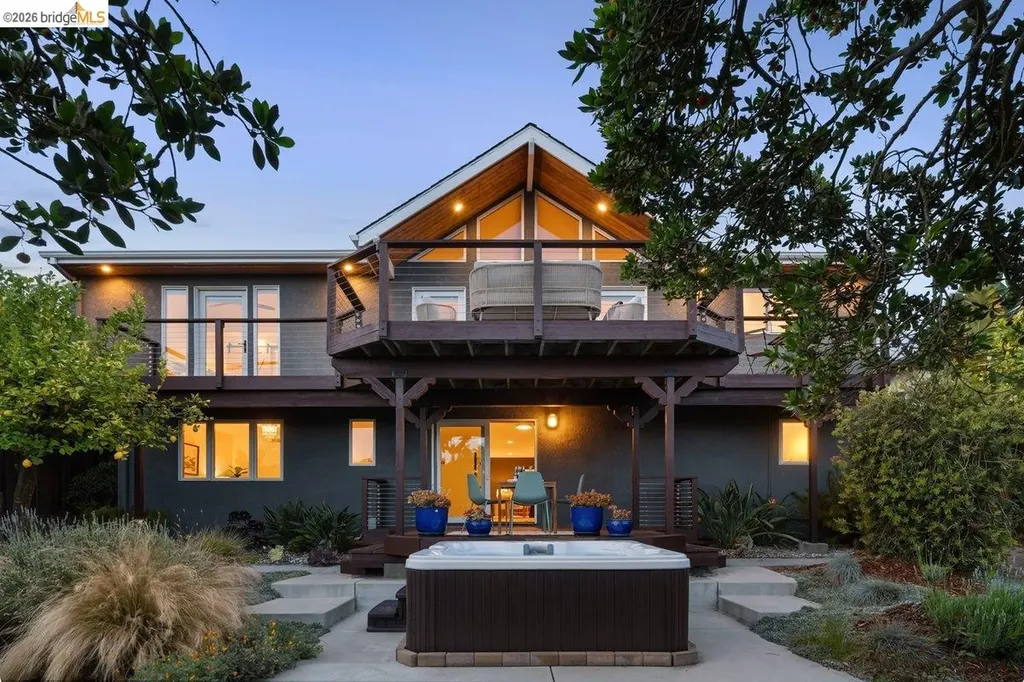 7008 Thornhill Drive Oakland CA 94611