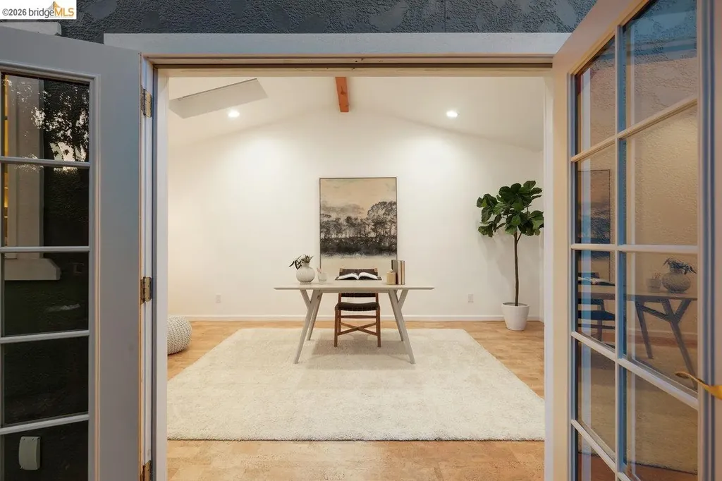7008 Thornhill Drive Oakland CA 94611