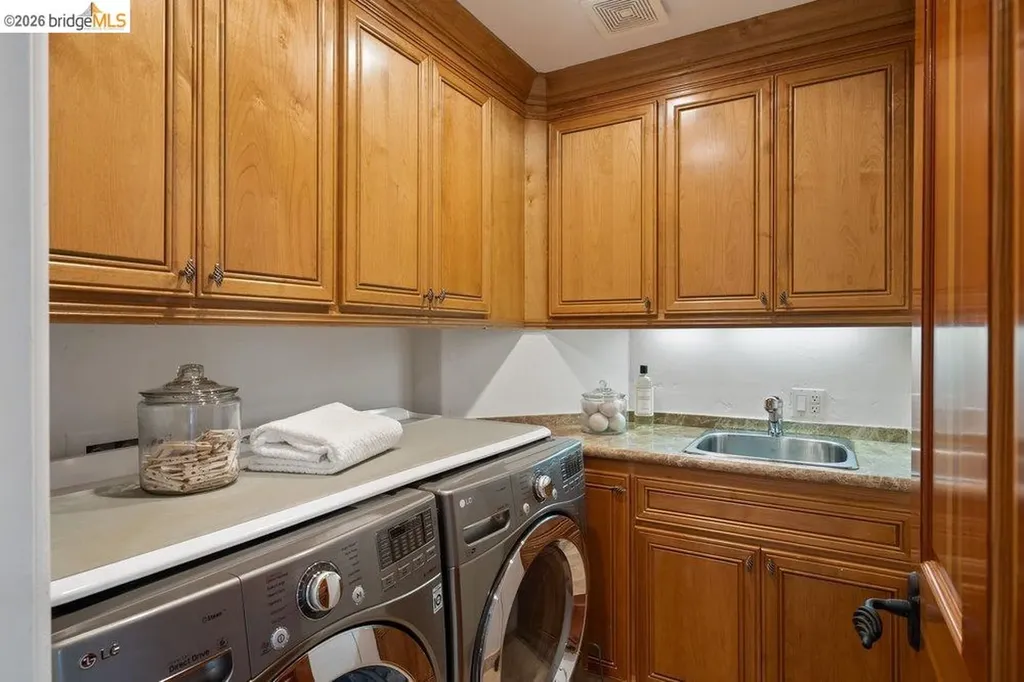 85 Gravatt Drive Berkeley CA 94705