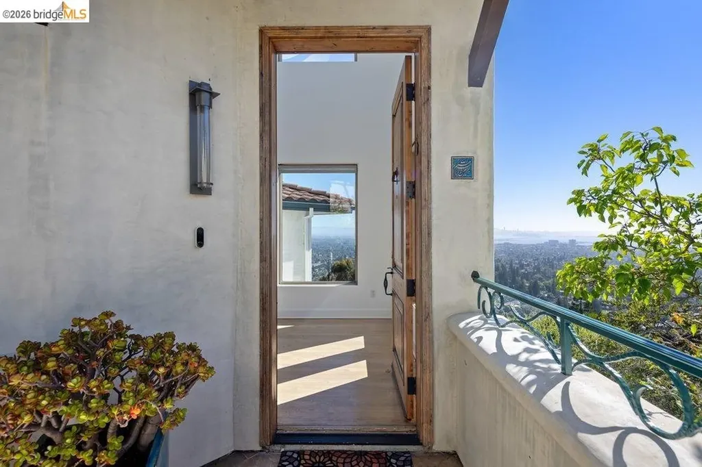 85 Gravatt Drive Berkeley CA 94705