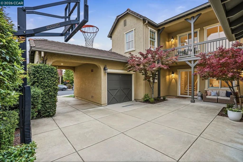 2261 Genoa Street Danville CA 94506